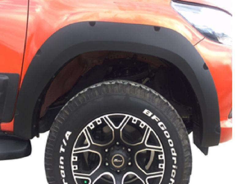 SAFARI 輪弧 HILUX 2.5吋 / 4吋 4
