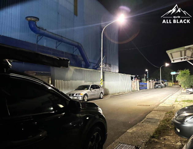 LED 可切換白、黃光單排排燈 <br/> 30