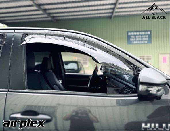 AIRPLEX 晴雨窗 HILUX Revo 2016+ 2