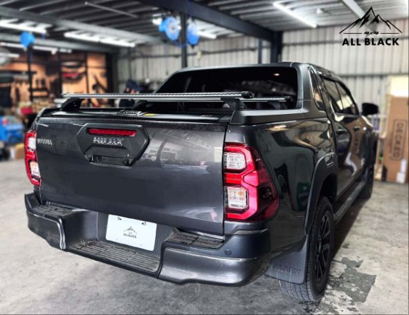 Hilux 捲簾用 YAKIMA 橫桿 4