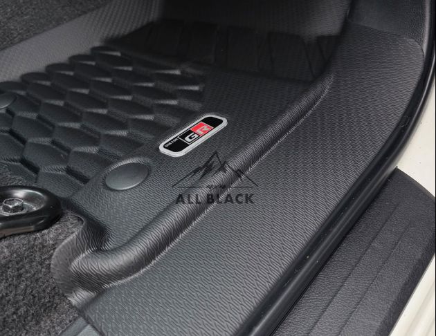 腳踏墊 HILUX 2026+ /2015-2025 7