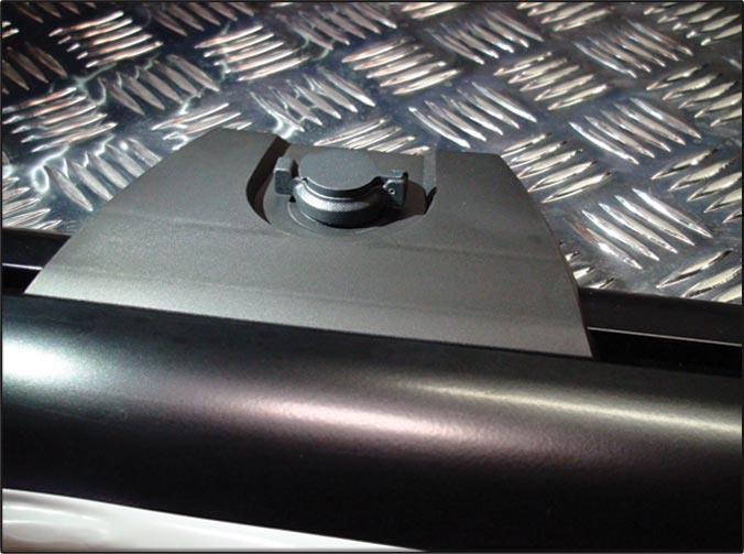 UPSTONE 粗曠鋁平蓋 HILUX 2016+ 4